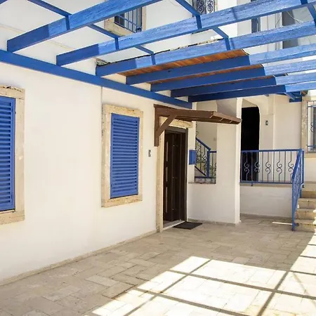 Convenient 1 Bedroom House Near The Center Of Bodrum 公寓 *