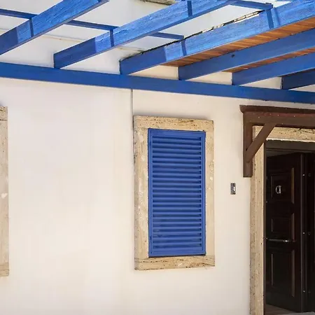 Convenient 1 Bedroom House Near The Center Of Bodrum Apartment